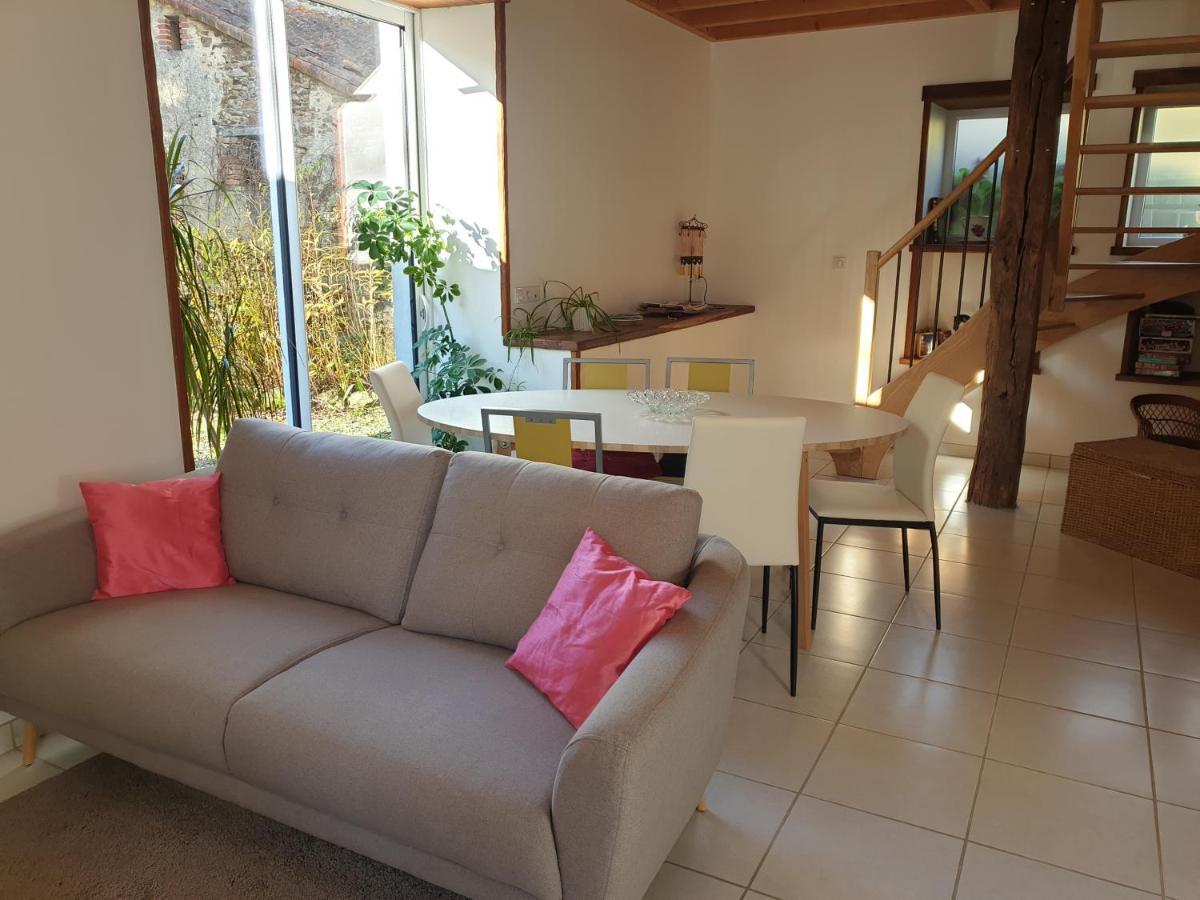 La Maison Pres Du Ruisseau Fenioux  المظهر الخارجي الصورة